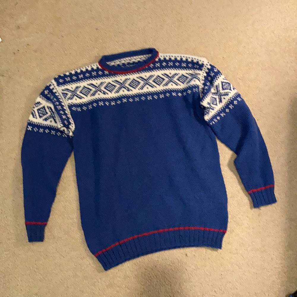 North knit sweater